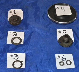 PIEZAS DE RUEDA DE MANO DE MÁQUINA DE COSER USADAS ORIGINALES BLANCAS 41 Y 43 EN BUEN ESTADO - Imagen 1 de 10