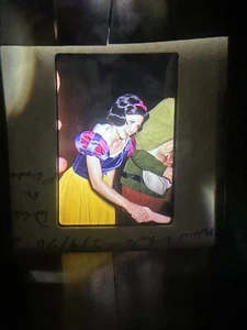 VINTAGE May 1970 Disney on Parade Snow White & Dumbo Kodachrome Color Slides - Picture 1 of 2