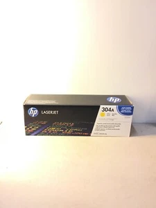 HP LaserJet 304A Yellow Toner Cartridge | HP CC532A | NEW - OEM -SEALED - Afbeelding 1 van 6