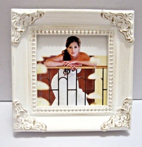 White Leaf 2.5x2.5 Photo Picture Frame Or Place Cards With Rustic Corner Accents - Picture 1 of 5