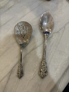 Bomboniera e cucchiaio gelatina piatto argento barocco grande metà XX secolo Wallace - Foto 1 di 2