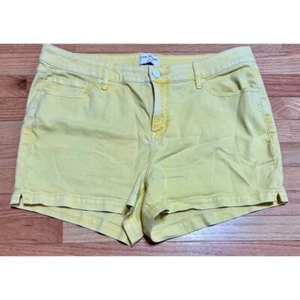 Lane Bryant Yellow Mid-Rise Signature Denim Shorts Size 20 Sunshine Vintage Wash - Picture 1 of 6