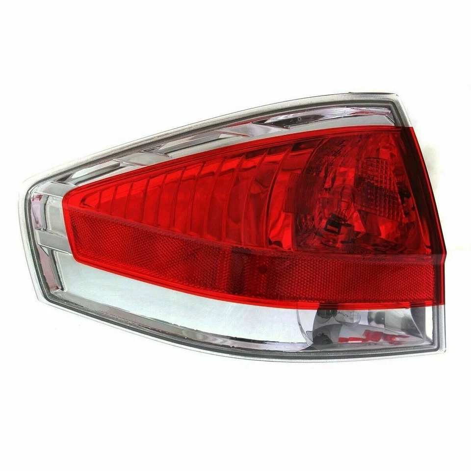 APTO FORD FOCUS SEDÁN 2008-2009 LUZ TRASERA CONDUCTOR IZQUIERDO LUZ Foto 1 de 2