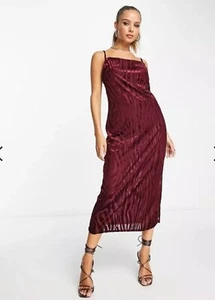New RIVER ISLAND Burgundy Velvet Animal Print Midi Dress - Size 14 - RRP £39 - Picture 1 of 1