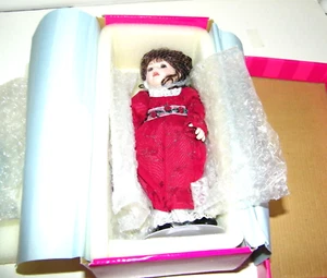 Marie Osmond “Young Love Rose Bud” Tiny Tot Porcelain Doll Mint In Box with COA - Picture 1 of 5