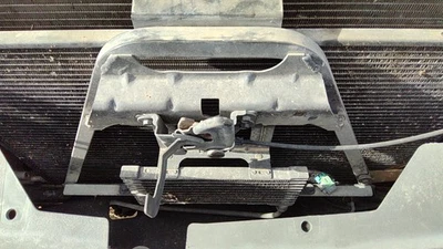 2003-2007 Silverado 1500 conjunto de trava de capô com suporte fabricante de equipamento original 25815981 - Imagem 1 de 3