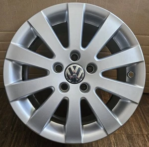 1 llanta de aluminio original VW Passat B6 7x16 ET45 Milwaukee 3C0601025AD BL para 205/55 - Imagen 1 de 12