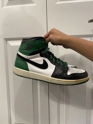 Talla 11.5 Jordan 1 Retro Alto Verde y Blanco Boston Celtics 2009 Paquete DMP sin caja Foto 1 de 4