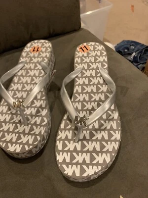 New Michael Kors Bedford MK Women 11 Wedge Flip Flop Sandals Pearl Gray - Image 1 of 4