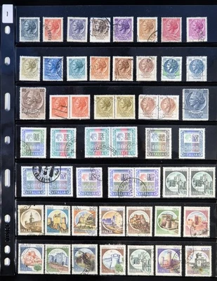 ITALY - Syracusan Coin / Castles  Stamp Mix - ITALIA Stamps - Sold as Seen (1) - Image 1 of 2