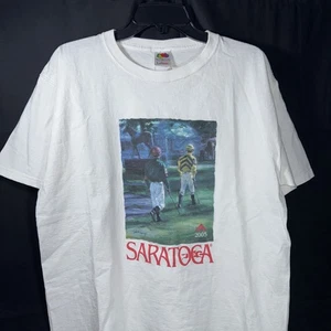 Fruit Of Loom - 05 Maglietta SARATOGA America's Racetrack HORSE RACING (M) VINTAGE - Foto 1 di 5