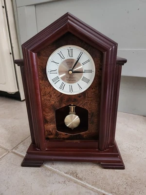 Seiko Wooden Westminster Chime Pendulum Mantle Clock No front glass - Image 1 of 4