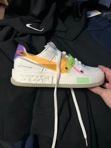 WMNS NIKE AIR FORCE 1 FONTANKA SAIL-BLANCO-VERDE STRIKE TALLA 8 [DO2332-111] - Imagen 1 de 5