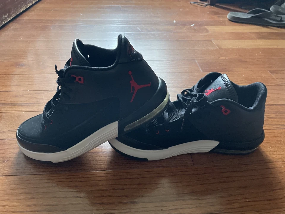 Jordan Flight Origin 3 Negro/Gimnasio-Rojo/Blanco Talla 11.5 820245-001 Talla 9.0 Foto 1 de 4