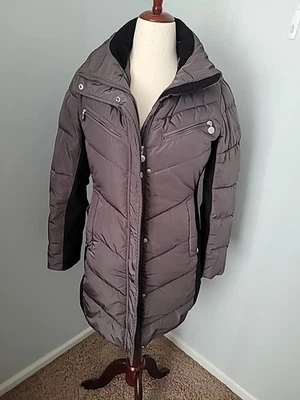 Abrigo chaqueta acolchada parka de invierno Calvin Klein Performance para mujer talla S carbón Foto 1 de 4