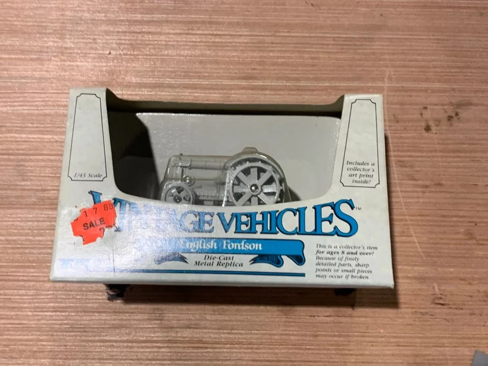 Vintage 1985 Ertl Farm Classics English Fordson Tractor 2526 1/43 Scale