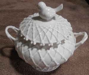 Paris Royal Porcelain Bird & Lattice Covered Bowl/Jar - Picture 1 of 5