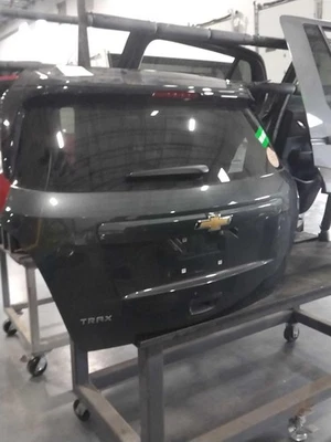 Tapa de cubierta usada se adapta a: Chevrolet Trax 2019 privacidad tinte opcional AKO con cámara de visión trasera Foto 1 de 4