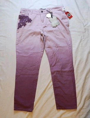 HOT KISS Skinny Lily Pink Purple Ombre Crochet Flower Pocket Women's 17/18 Jeans - Image 1 of 4