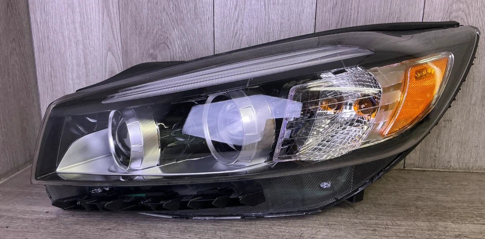 # 2016-2017-2018 KIA SORENTO FARO LADO DEL CONDUCTOR IZQUIERDO OEM 92101-C6 Foto 1 de 4