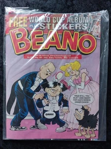 THE BEANO: 18. Mai 2002 ** Vintage UK COMIC #3122 ** NOCH VERSIEGELT mit KOSTENLOSEM GESCHENK - Bild 1 von 2