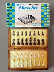 Wooden Chess Board Set Magnetic Pieces Foldable 8x8 Inch 1973 Chadwick Complete - Picture 1 of 12