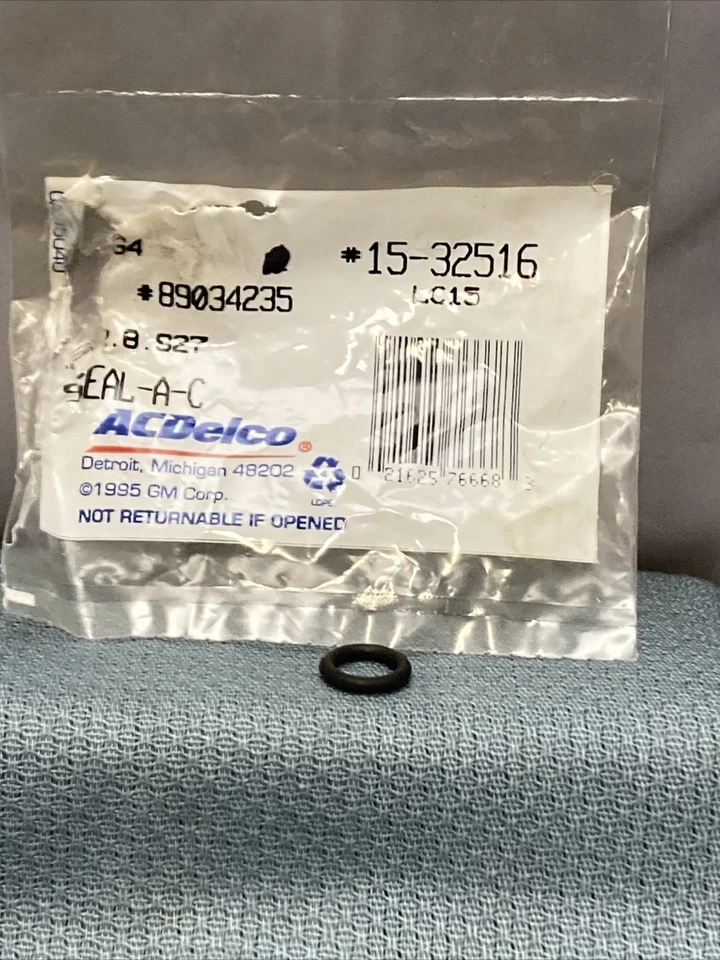 NEW ACDELCO 15-32516 SEAL, A/C EVAP TUBE GM 89034235 GR 8.927 - Image 1 of 1
