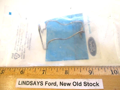 FORD 1992/97 AEROSTAR, 1995/03 WINDSTAR "RETAINER" HEADLAMP BULB, F29Z-13N019-A - Image 1 of 3