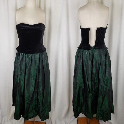 Vestido corsé formal vintage de terciopelo negro y tafetán floral Laura Ashley para mujer 12 Foto 1 de 4