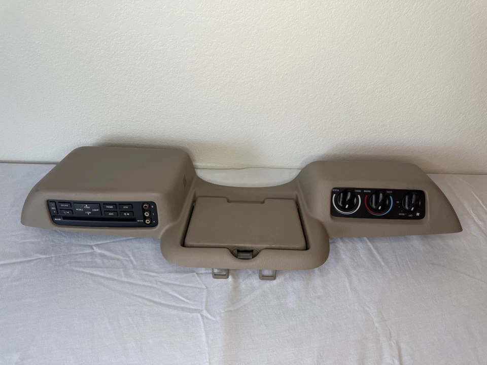 Sistema de tela de DVD player traseiro bronzeado | Compatível com 2002-2005 Ford Excursion OEM - Imagem 1 de 4