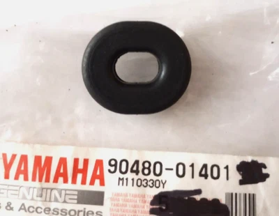 Ojal Yamaha XT600, MX100, XVZ1300 NOS 90480-01401 Foto 1 de 4