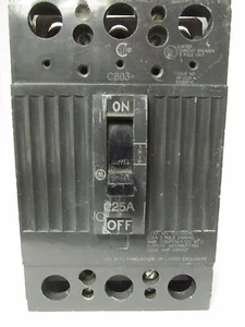 General Electric 225A, 3P Circuit Breaker Cat# TQD32225 ... C-51E - Picture 1 of 4