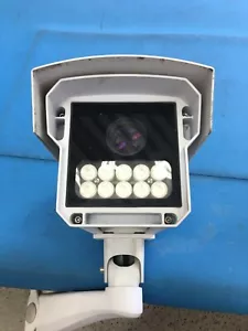 Cámara analógica con matrícula Bosch VER-L2R3-2 NTSC - Imagen 1 de 8