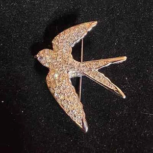 Rhinestone Dove Pin Brooch- Smithsonian Avon - Bild 1 von 3