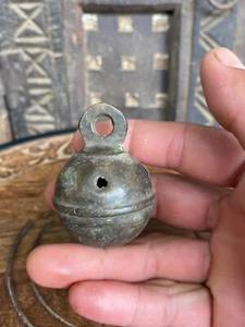 Campana de latón antiguo forjado a mano antigua de colección antigua hecha a mano - Imagen 1 de 5
