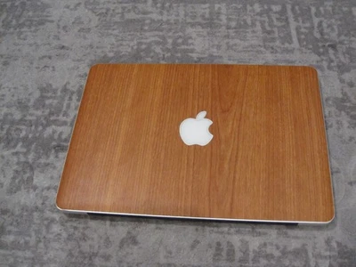 Apple MacBook Pro 13" (128GB SSD, Intel Core i5-5257U, 2.70GHz, 8GB RAM) Laptop - Image 1 of 4