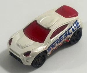 Hot Wheels White "Rescue" Toyota RSC, Made in Thailand 2001 - Picture 1 of 8