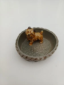 Wade Dog In Basket - Picture 1 of 5
