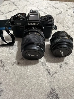 Kit de cámara fotográfica Minolta X-500 (X-570) - MD 35-70 mm f/3,5 macro + MD 50 mm f/1,7 Foto 1 de 4