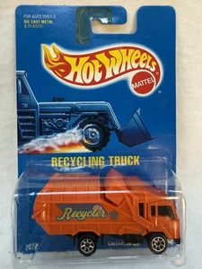 HOT WHEELS BLUE CARD COLLECTOR # 143 ORANGE RECYCLING TRUCK W/ 7SP - Picture 1 of 5