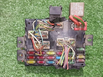 CENTRALINA PORTA FUSIBILI PER FIAT Multipla 2° Serie 46517276 186A9000 diesel  - Immagine 1 di 4