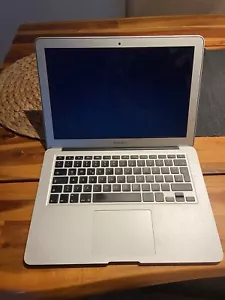 Macbook Air (13inch, 2017) 1,8GHz Dual-Core Intel Core i5, 8GB - Bild 1 von 1