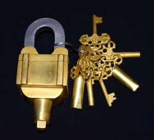 Brass Tricky Padlock With Keys Tricky Design Handmade Bolt Door Lock Decor RU47 - Picture 1 of 7