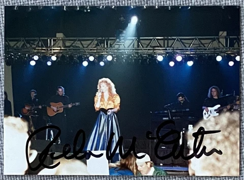 Reba McEntire Signed In Person 3.5x5 Candid Concert Photo - Authentic, RARE Cover