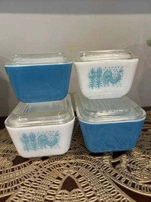 8 Pc Set Vtg Pyrex Amish Butterprint Refrigerator Dishes & Lids Turquoise White - Image 1 of 4