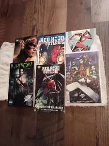 dc comics Comic & Graphic Novels lot "The Flash" "Teen Titans" "Red Hood" "Arrow - Picture 1 of 24