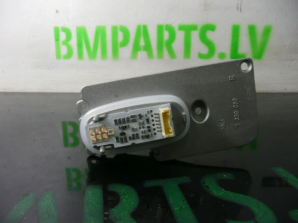 NEW BM BMW 7 SER F01 F02 F03 LCI LED MODULE FOR TURN SIGNAL, RIGHT 63117339056 - Image 1 of 3