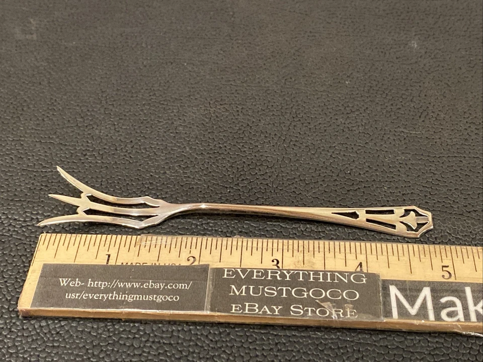 "Tenedor de limón perforado de plata esterlina WC Webster Company mango ART DECO 4-15/16""" Foto 1 de 4