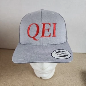 Quality Electric Inc QEI Yupoong Snapback Truckermütze grau rot - Bild 1 von 8