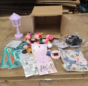 Small assortment box of childrens toys - Picture 1 of 1